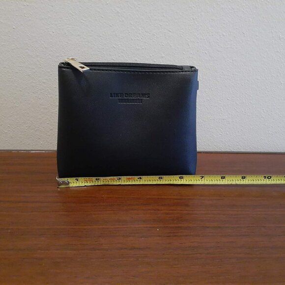 Like Dreams Scalloped Top Black Bag with Heart Charms - Picture 15 of 16